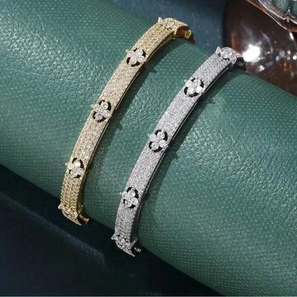 Gold Plated Stainless Steel Cubic Zirconia Clover Bangle Bracelet - Picture 3 of 3